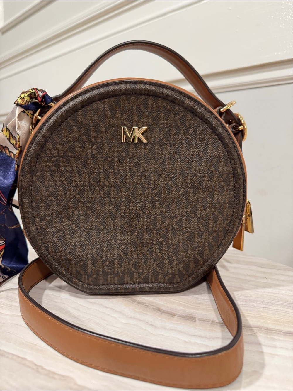 Michael Kors Bag Delaney Signature Logo Jet Set Canteen Crossbody EUC - Picture 5 of 17